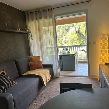 Apartment Santa Barbara Avec Piscine Et A 750m De La *