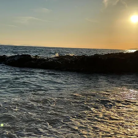 Santa Barbara Avec Piscine Et A 750m De La Cavalaire-sur-Mer